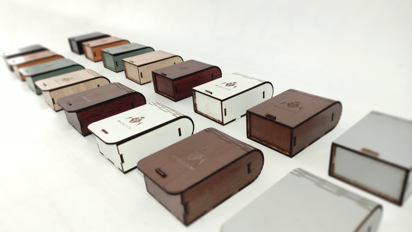 علبة خشبية لحفظ USB - الصورة 17